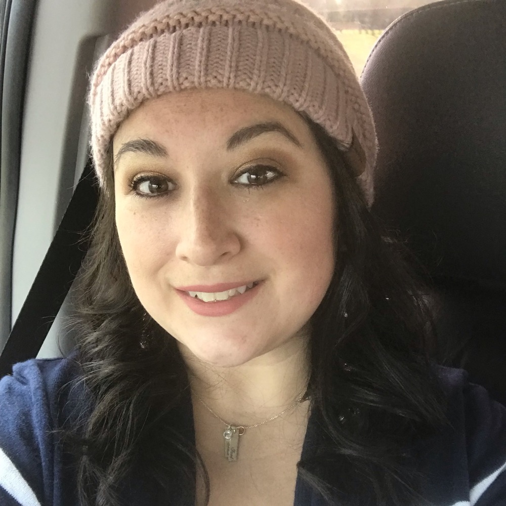 Meet your Posher, Stefany